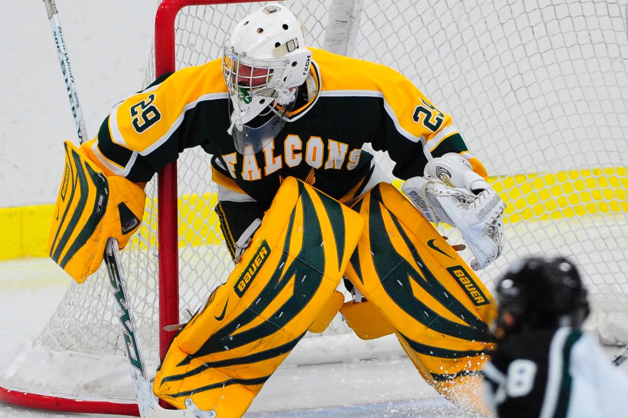 Suffolk Blanks Fitchburg State, 4-0