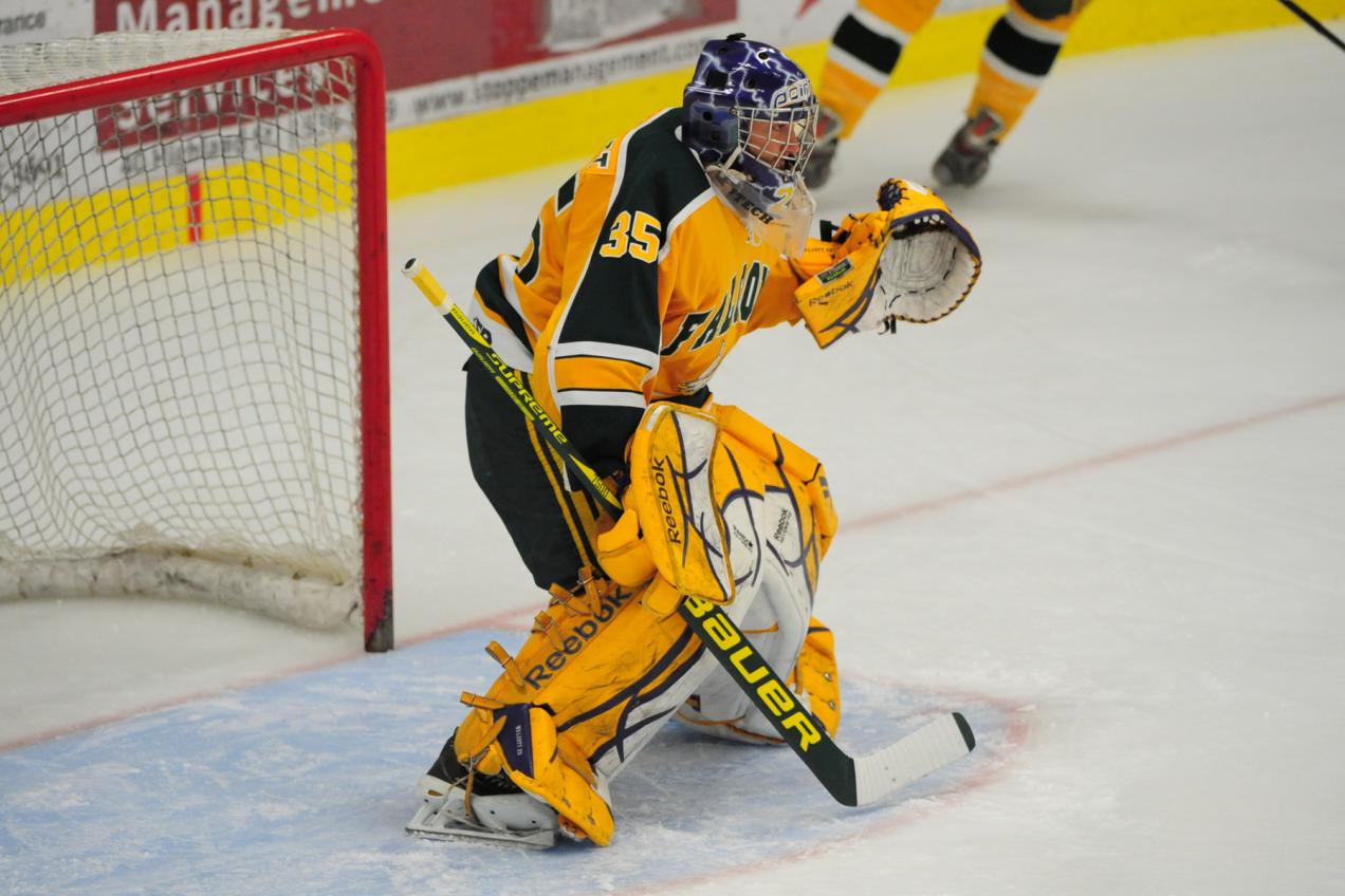 Plymouth State Blanks Fitchburg State, 4-0