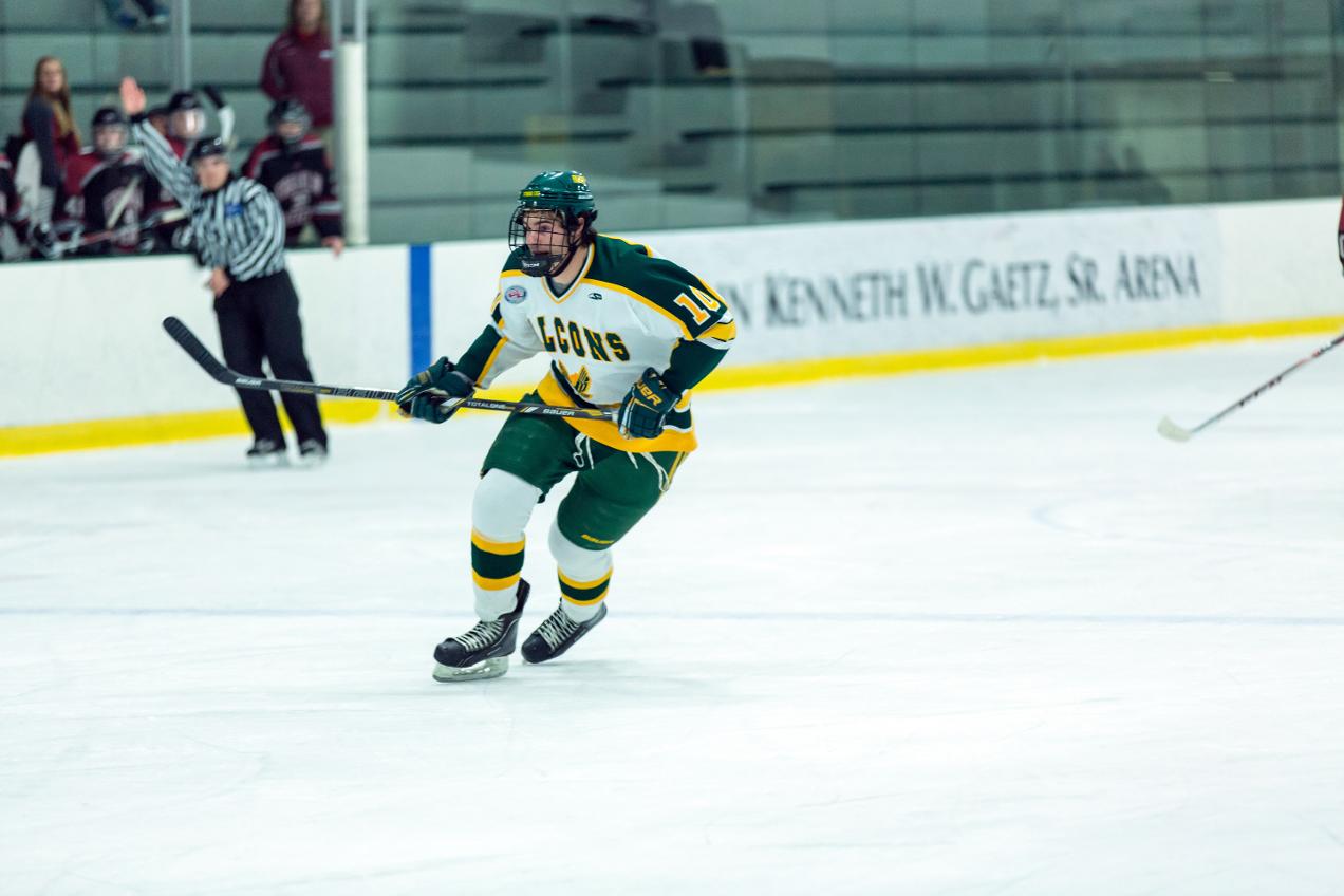 Salem State Nips Fitchburg State, 2-1