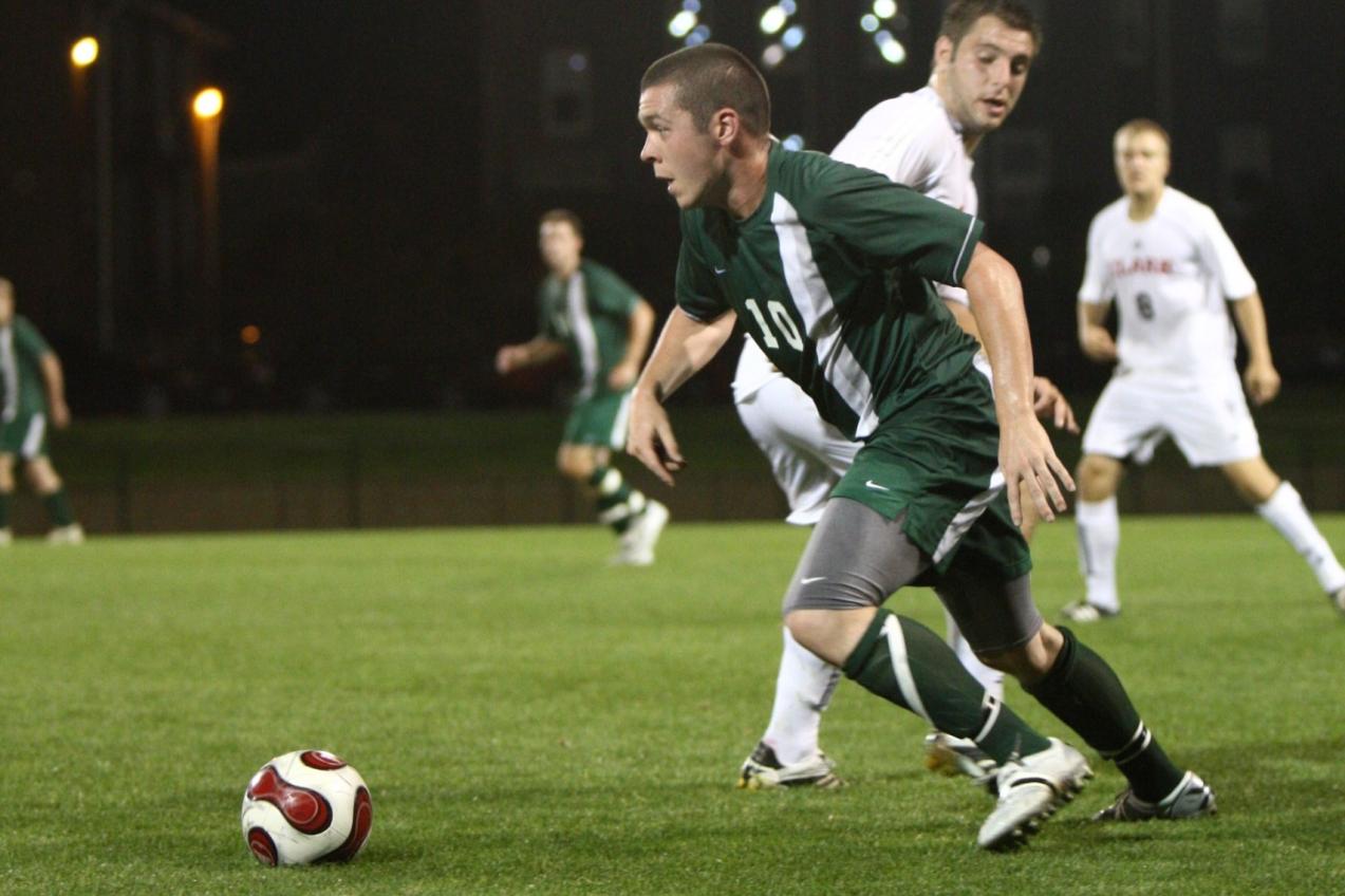 Framingham States Rolls Past Fitchburg State, 8-3