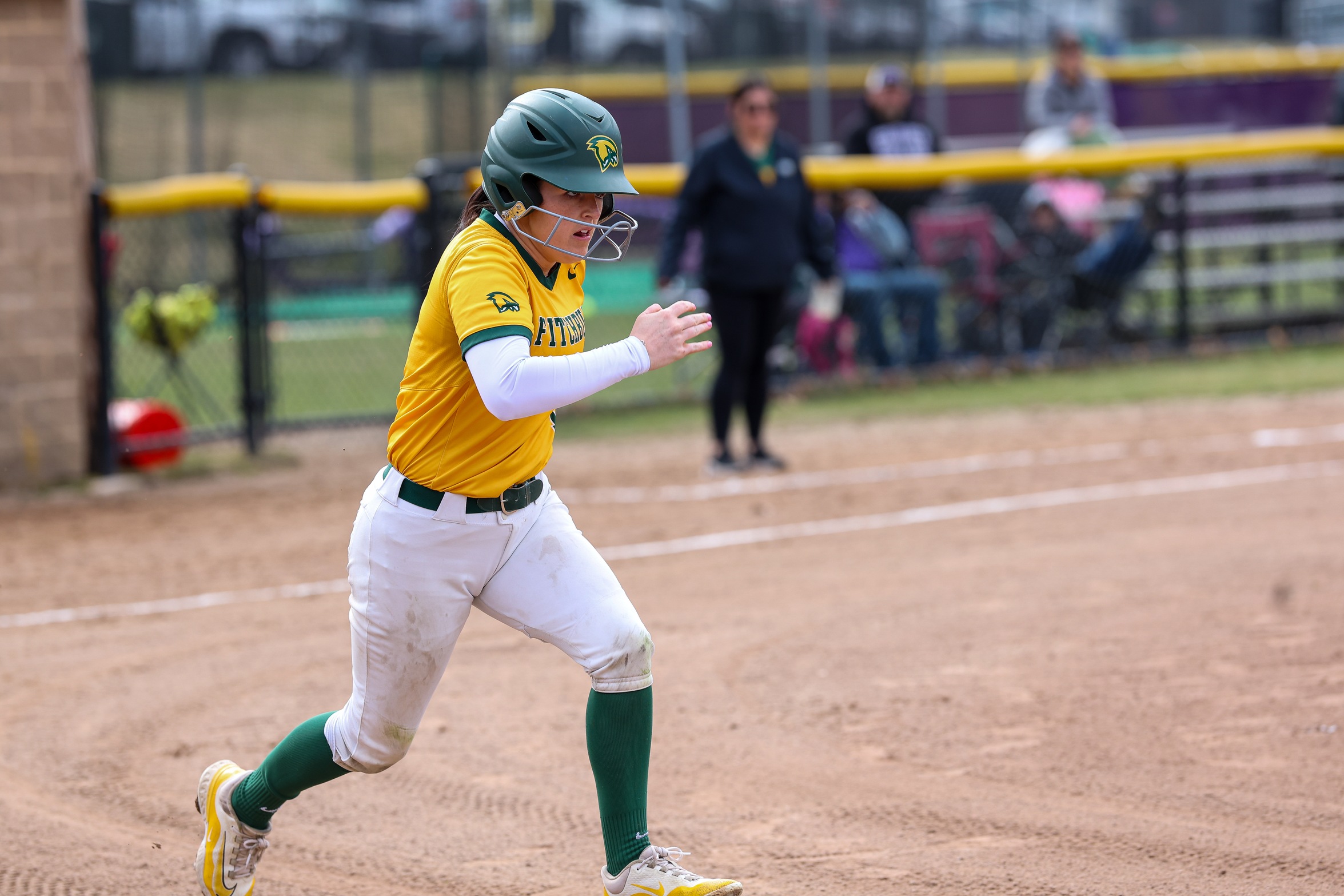 Softball Drops Conference Doubleheader To Bears