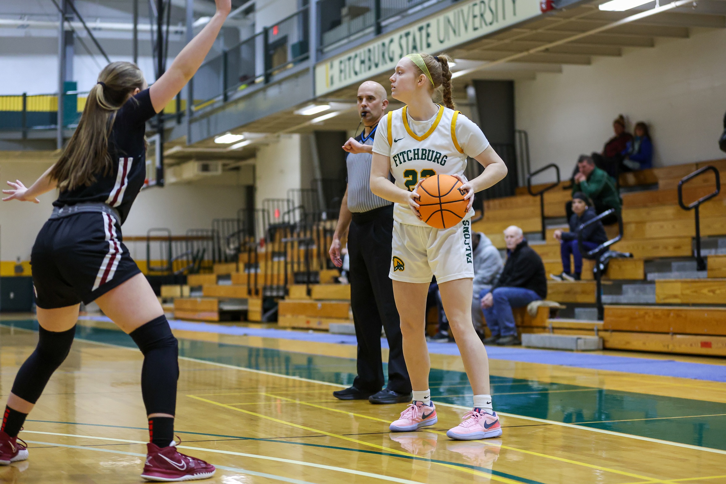 Women's Basketball Flies Past MCLA