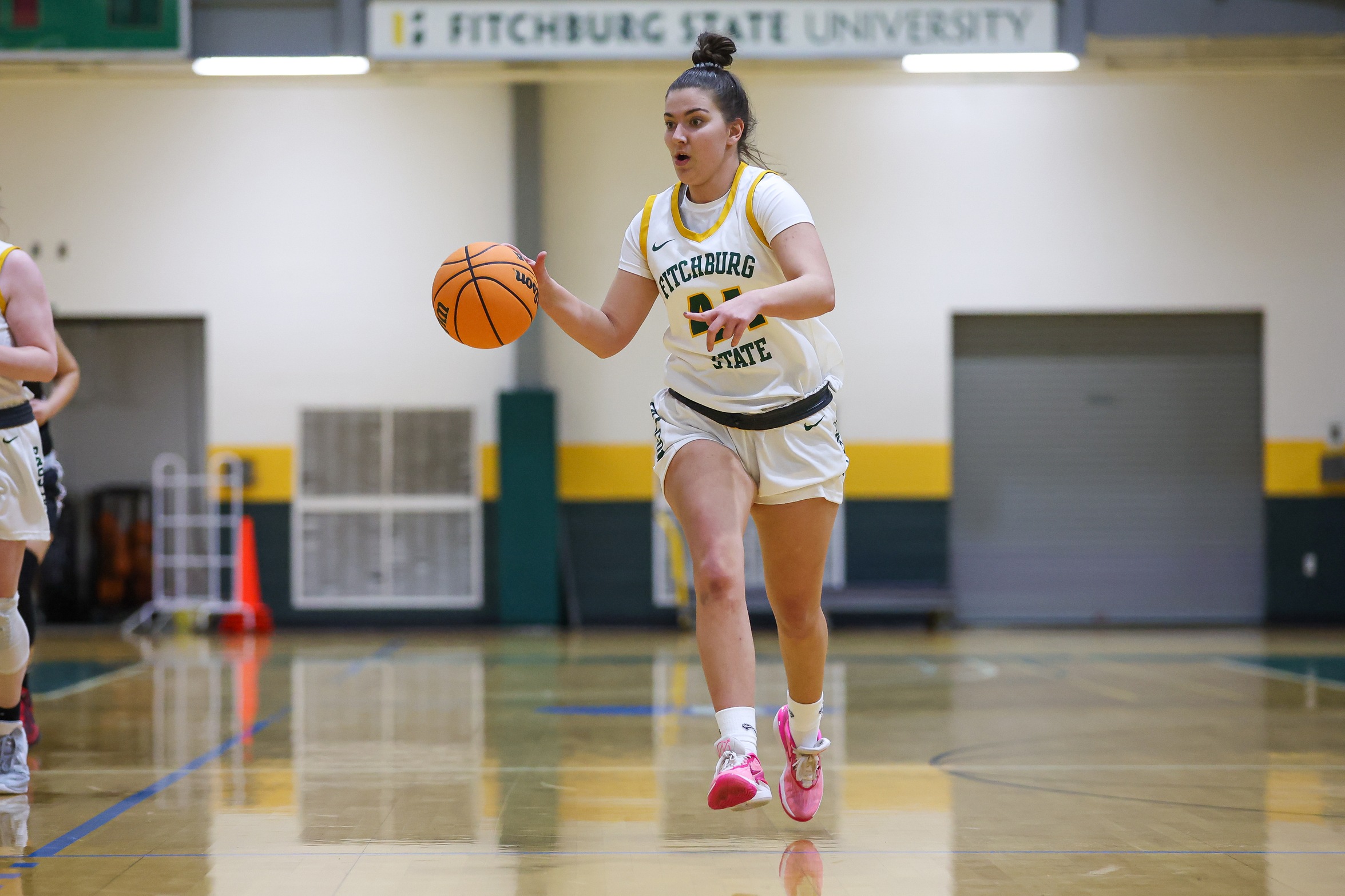 Women's Basketball Falls to Owls