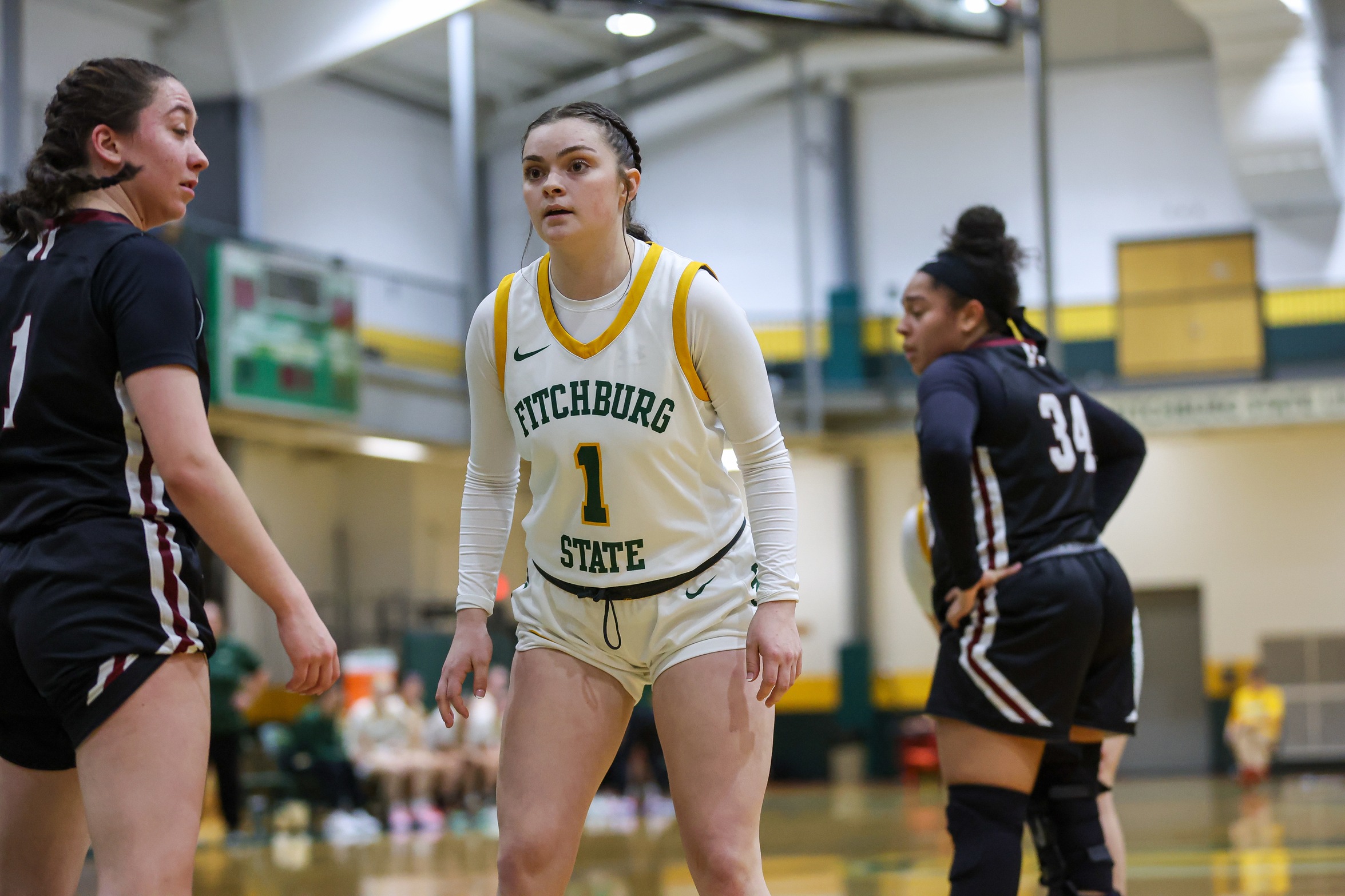 Women's Basketball Falls to Framingham