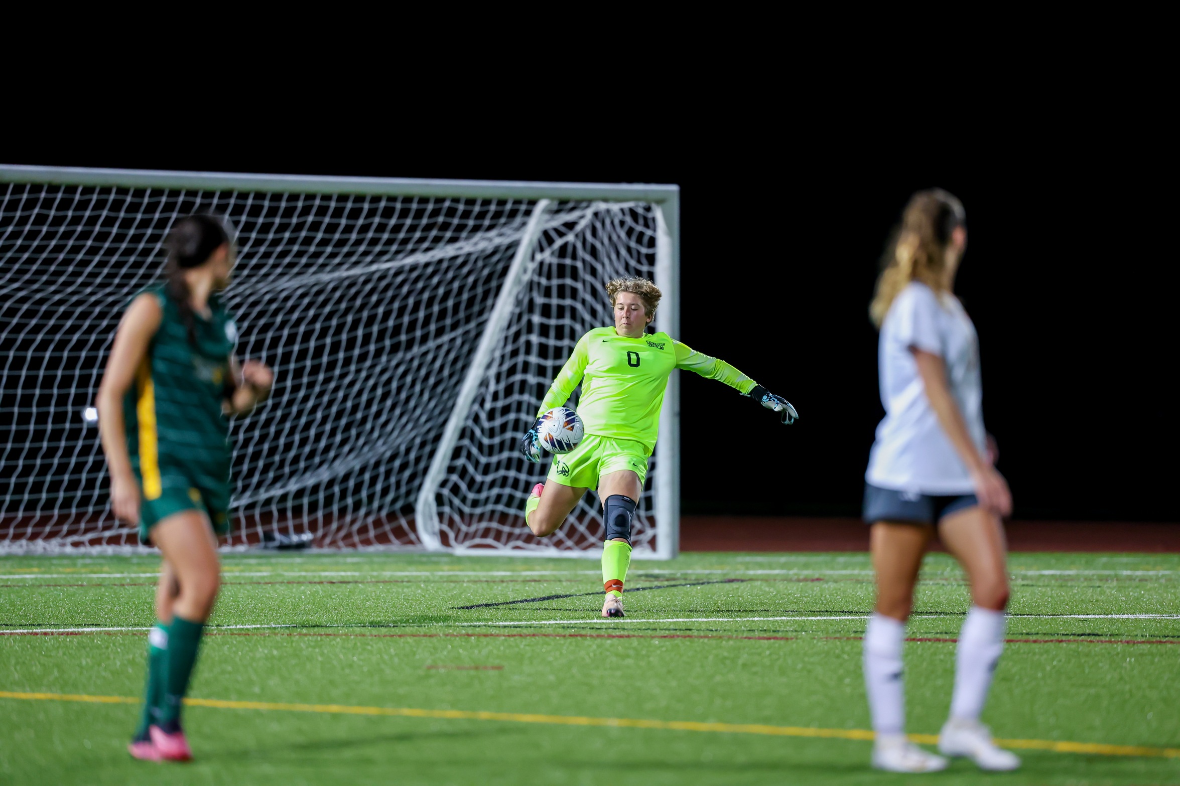 Women's Soccer Draws Even With Bears In MASCAC Action